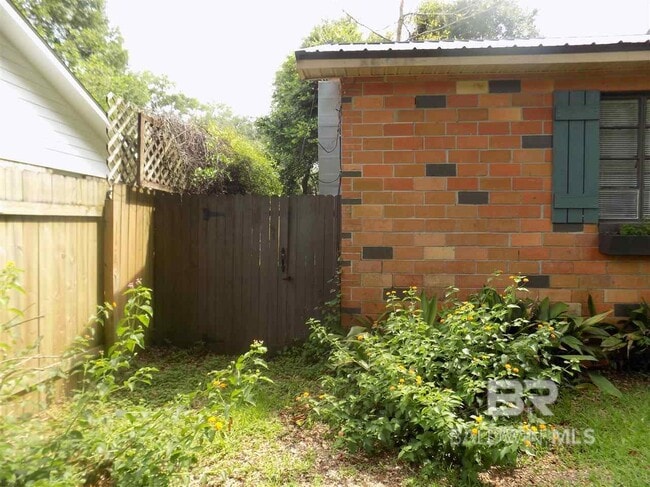 Photo - 228 Seminole Ave