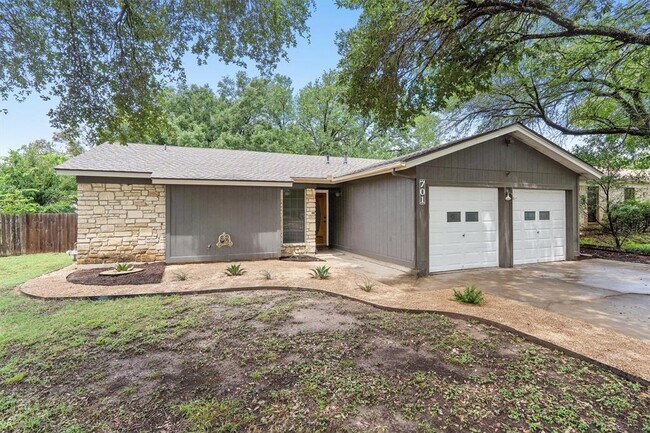 Photo - 701 Riverwood Dr