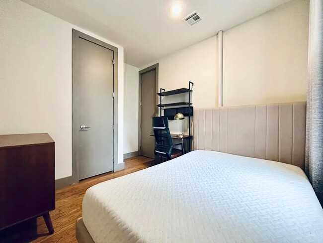 Photo - Furnished room/NOT APARTMENT Unit 3E