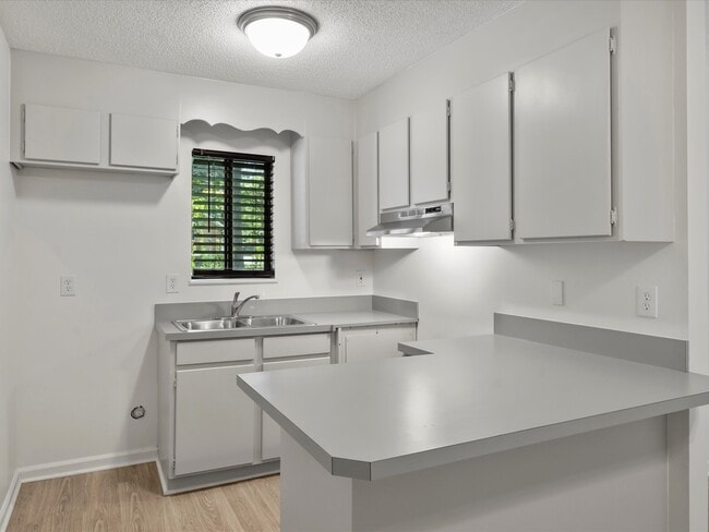 Photo - 4306 Tantilla Cir Unidad C