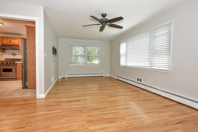 Photo - 362 Cornell St
