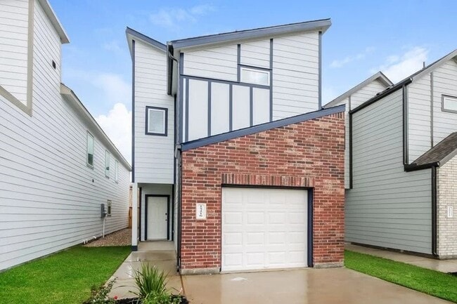 Photo - 15216 Estrella Rd E