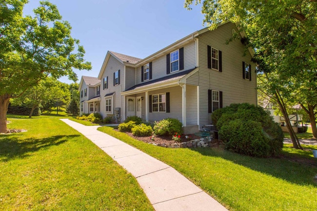 Edificio de condominios - 288 Meadowcreek Dr