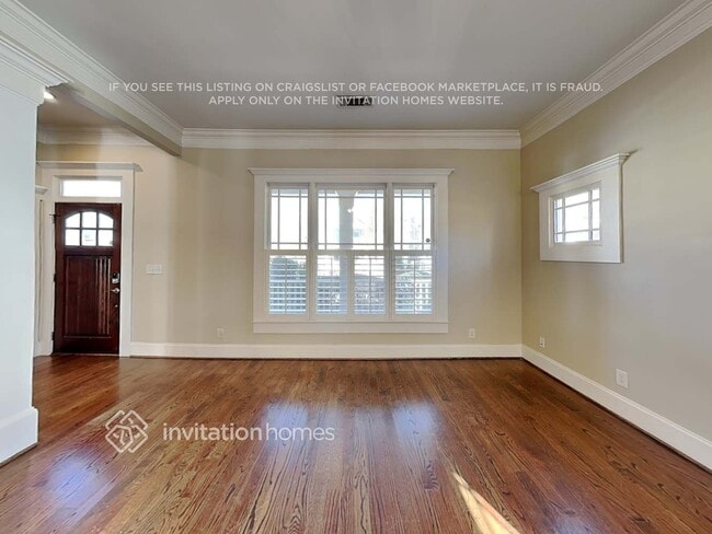 Photo - 2350 Bouldercliff Way SE