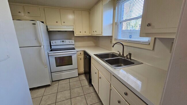 Photo - 6285 Forest Vale Dr NW