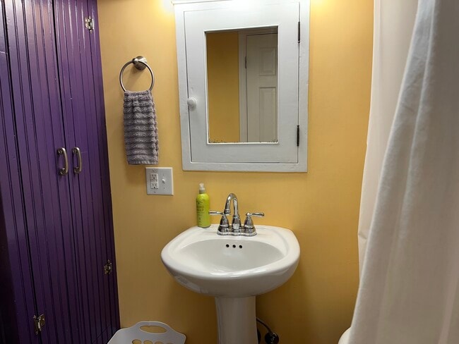 Photo - 416 S Commercial St