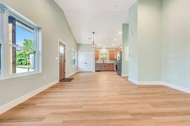 Photo - 515 Harrison Ave