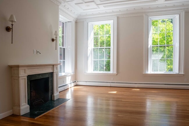 Photo - 182 Beacon St Unidad 3A