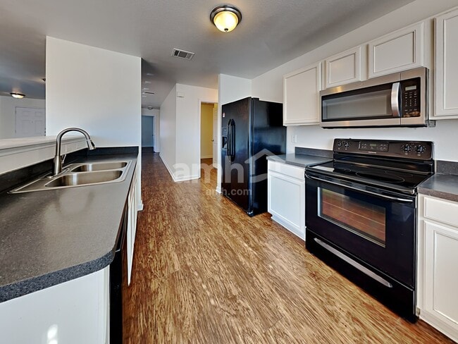 Photo - 2040 Bliss Rd