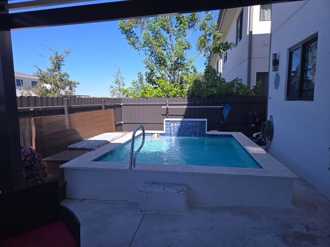 Photo - Northwest 12th Avenue, Miami, FL 33128 - 5...