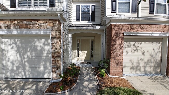 Photo - 11073 Castlemain Cir E