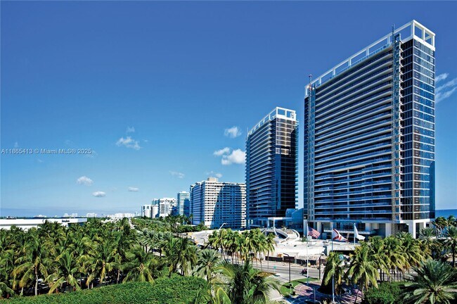 Building Photo - 9705 Collins Ave Unit 505N Rental