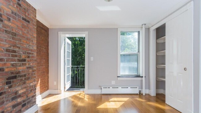 Photo - 118 E 7th St Unit 5W