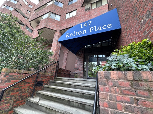 Photo - 147 Kelton St