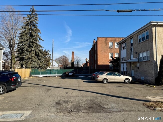 Photo - 179 Elm St Unit 2