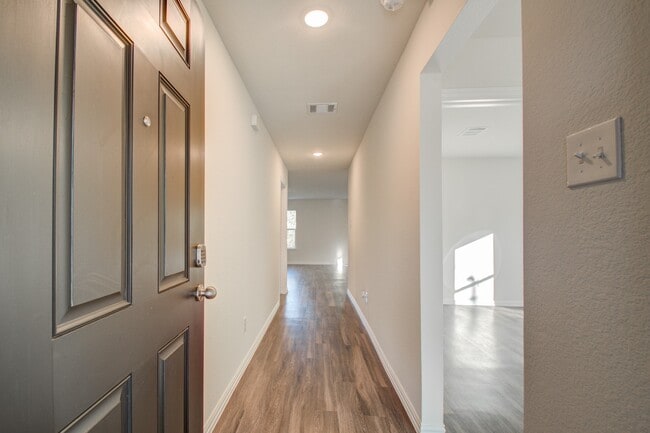 Photo - 6202 N Wayside Dr