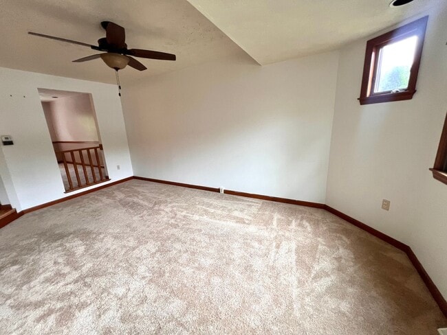 1256 Queens Dr