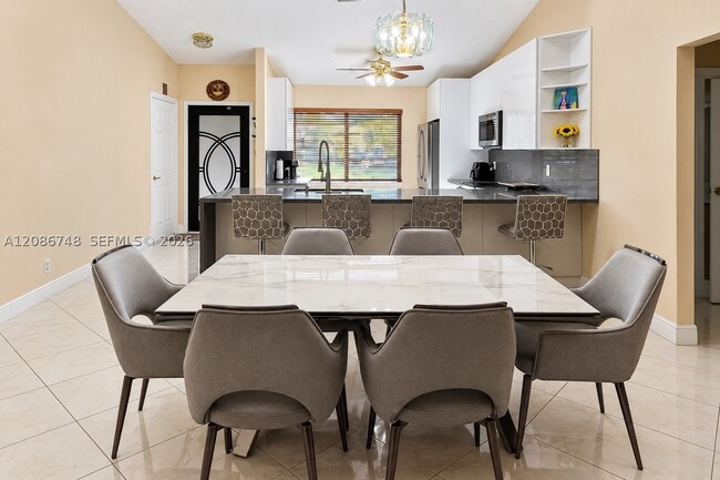 Photo - 21034 Chinaberry Dr