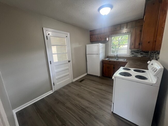 Photo - 3127 2nd Ave