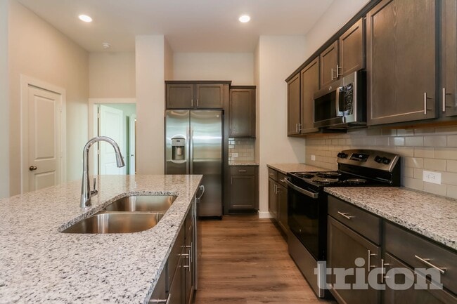 Photo - 2358 Cohorn Trl