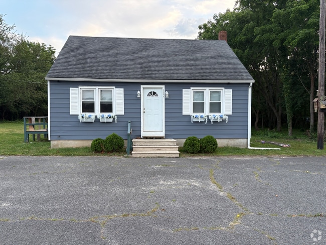 Building Photo - 668 Shiloh Pike Rental