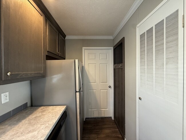 Photo - 10610 State Rte 762