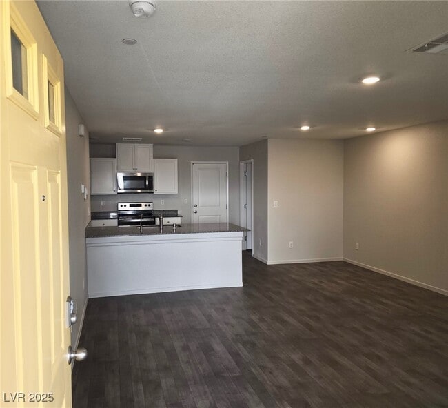 Photo - 1130 Scarlet Sparrow St