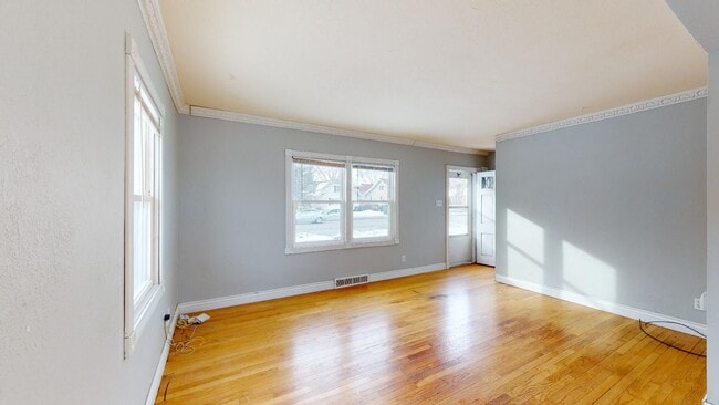 Photo - Cute, 2-story Duplex