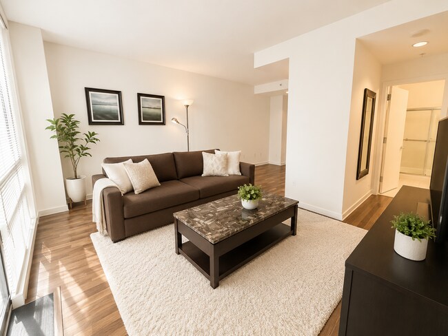 Photo - 250 King St Unit 538
