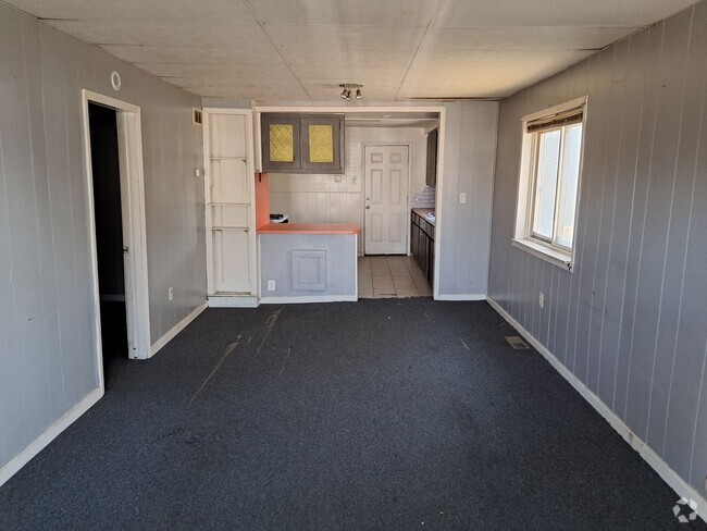 Building Photo - Affordable 2-Bedroom Bungalow for Rent in ... Rental