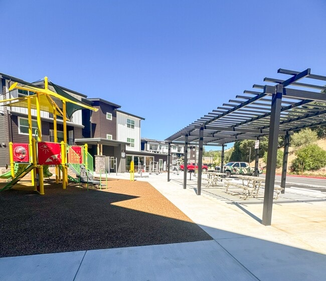 Alexander Valley Apartments - USDA Farm Labor Housing