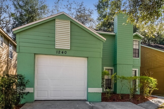 Building Photo - 1240 Crossfield Dr
