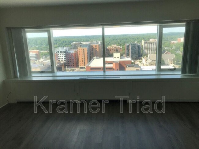 Photo - 555 E William St Unidad #20E