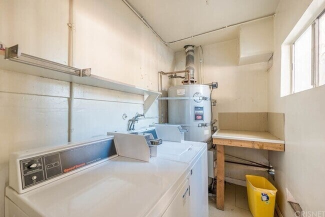 Photo - 11231 Oxnard St Unit 0003