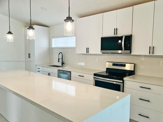 Photo - 3129 W 73rd Pl