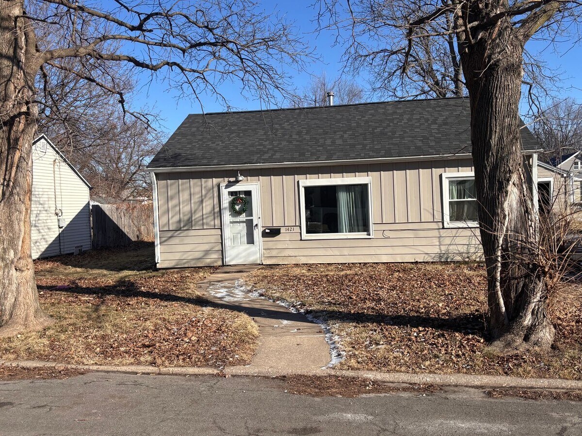 Photo - 1421 43rd St