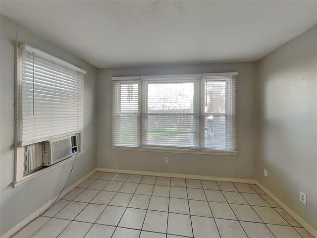 Photo - 3222 Cockrell Ave