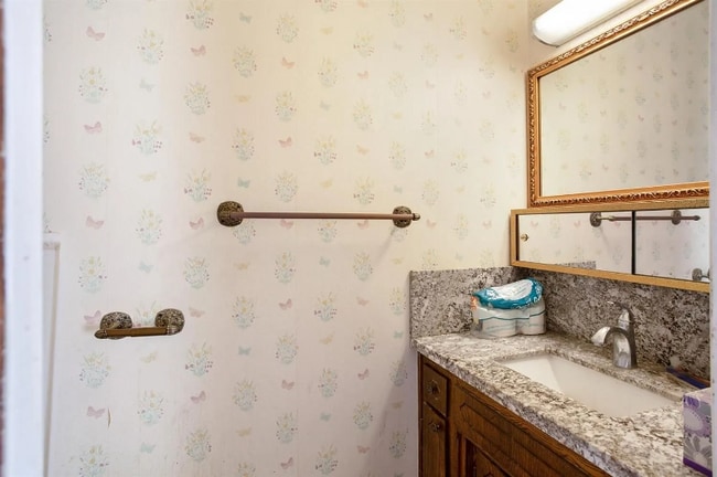 Photo - 2507 Golf Rd