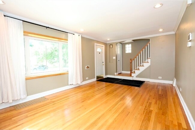 Photo - 10031 S Paxton Ave