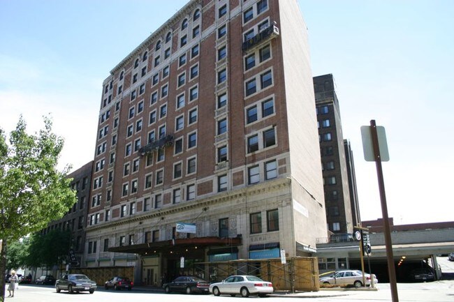 Photo - Winton Manor