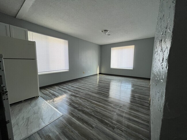 Photo - 619 Walnut Ave. Unit 6