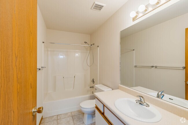 3BR, 1.5BA - 1,950SF