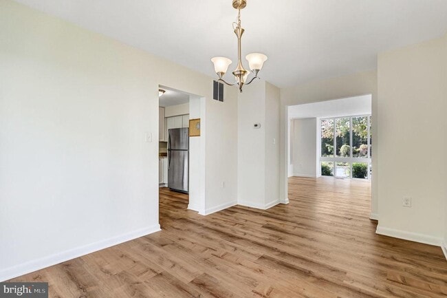 Photo - 4923 Casimir St