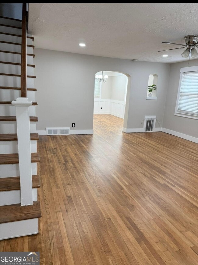 Photo - 1179 Lynmoor Dr NE