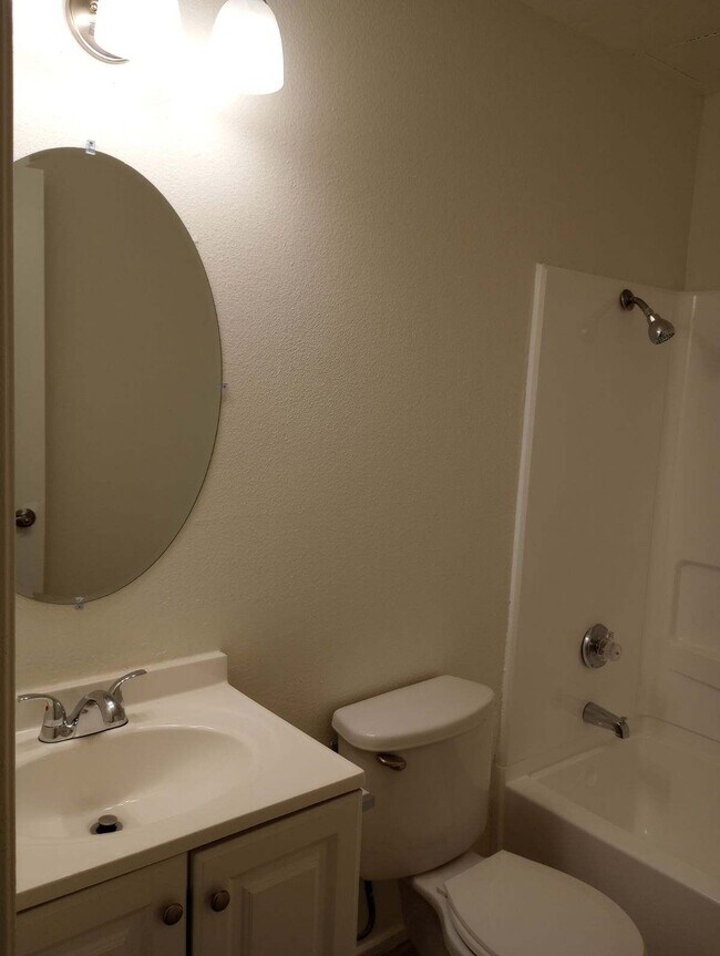 Photo - 806 S Broadway