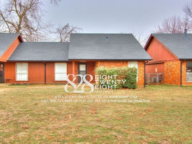 Photo - West Norman 2 Bed/1 Bath Duplex WITH Fenced Backyard! AVAILABLE NOW!