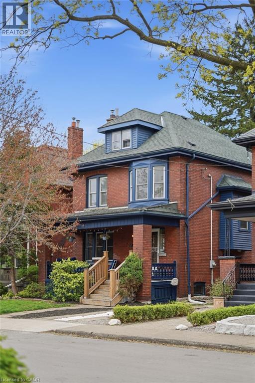 Photo - 37 Connaught Ave S