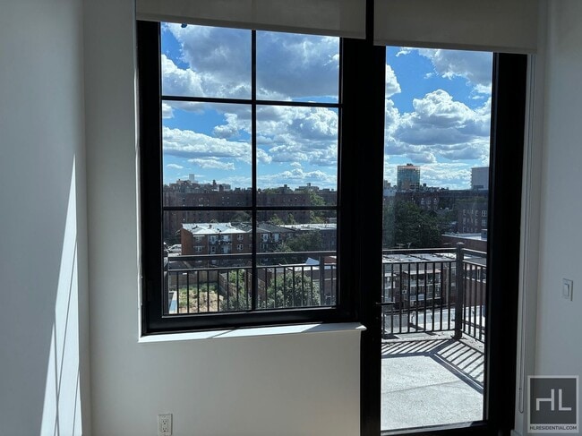 Building Photo - NORTHERN BOULEVARD Rental