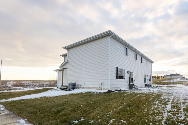 Photo - Stunning New Built 5 Bed Duplex!