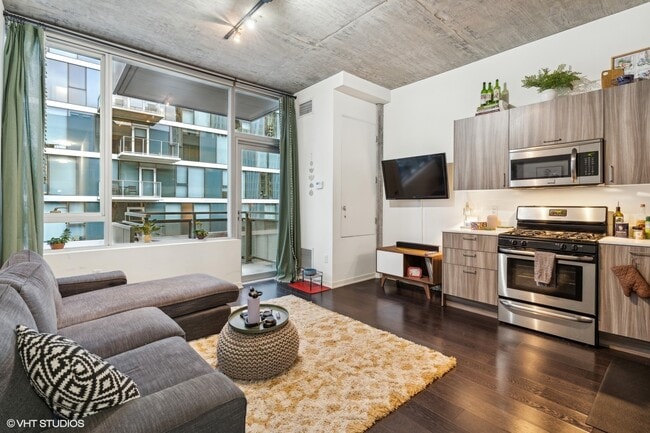 Photo - 1345 S Wabash Ave